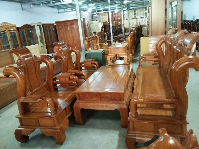 bàn ghế gỗ chất lượng
