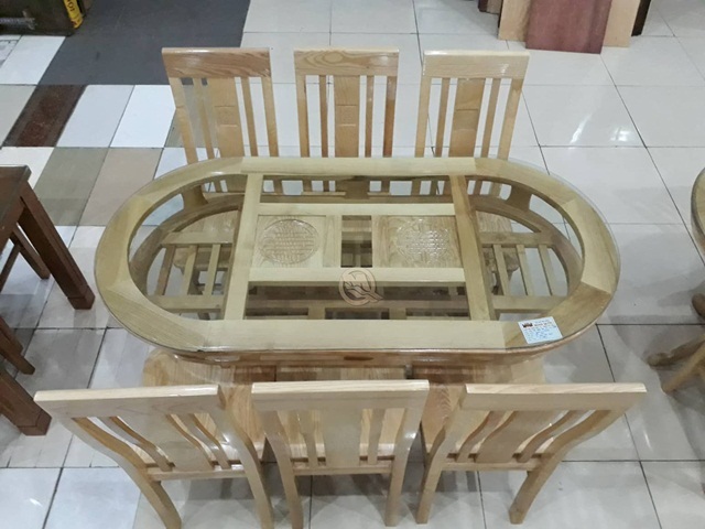 Cơ sở đồ gỗ Minh Quốc có rất nhiều mẫu bàn ghế ăn gỗ tự nhiên đẹp