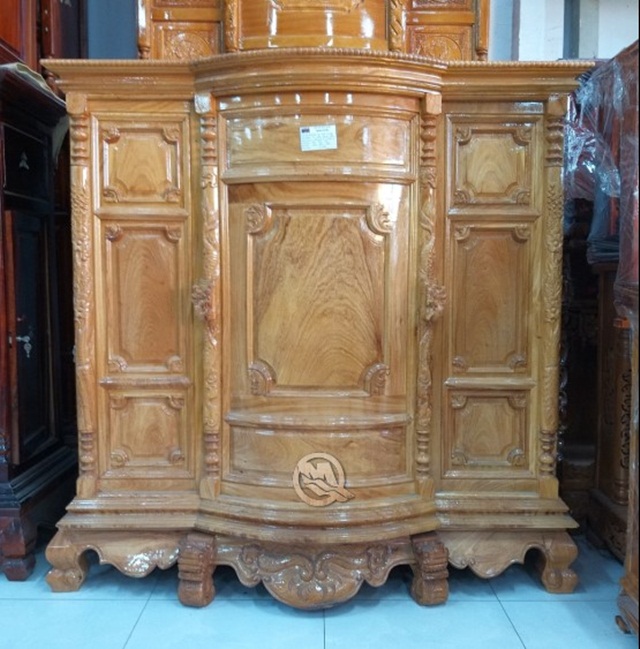 Tủ thờ 6 chân SP645 có thiết kế vòm cung rất đẹp và hợp thời